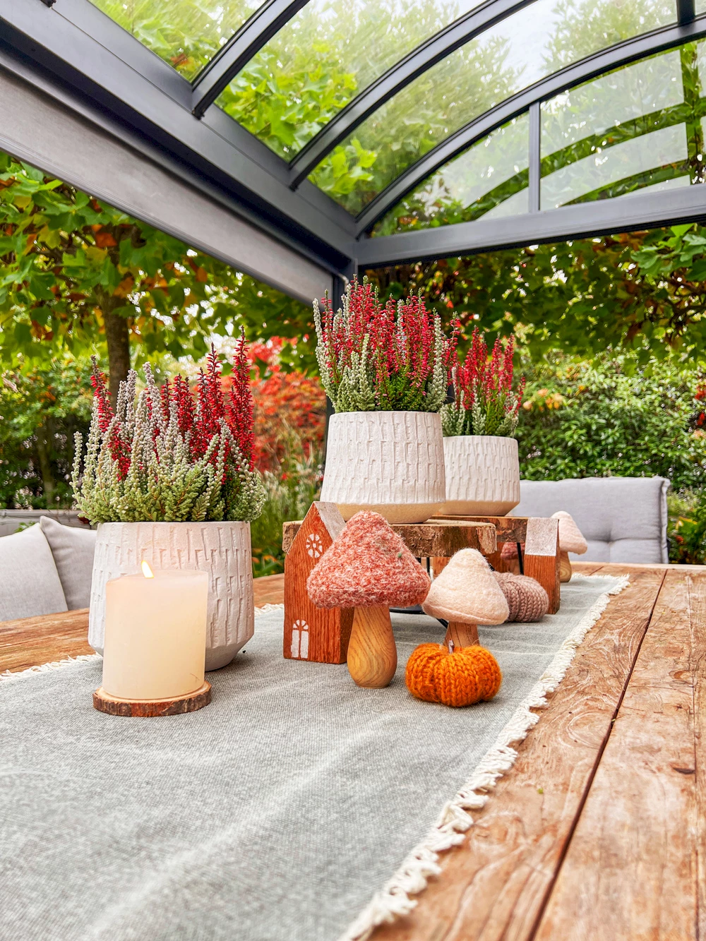 Gardengirls® herbstliche Deko im Kübel mit Heide